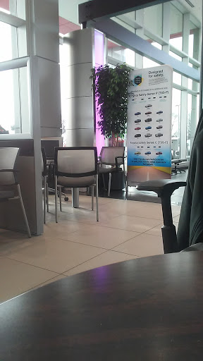 Toyota Dealer «Elgin Toyota», reviews and photos, 1600 W Lake St, Streamwood, IL 60107, USA