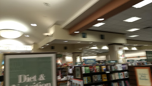Book Store «Barnes & Noble», reviews and photos, 444 Broadway, Saugus, MA 01906, USA