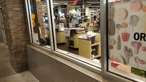 Grocery Store «Chestnut Grocery», reviews and photos, 700 Myrtle Ave, Brooklyn, NY 11205, USA