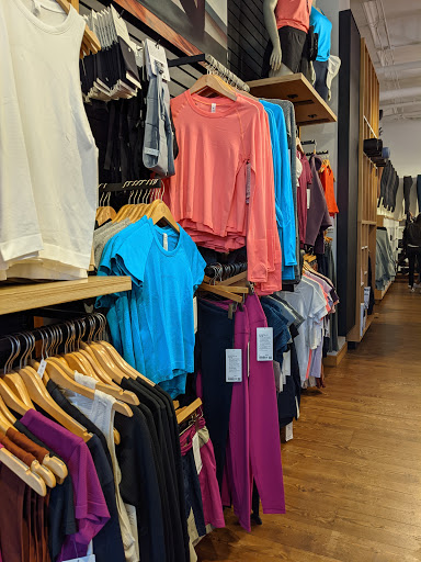 Sportswear Store «lululemon», reviews and photos, 9595 Six Pines Dr #820, The Woodlands, TX 77380, USA