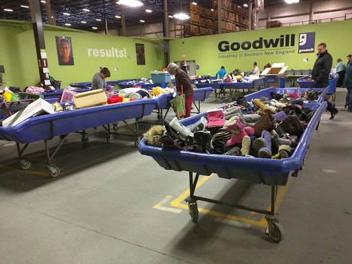 Thrift Store «Goodwill Buy the Pound Store & Recycling Center», reviews and photos