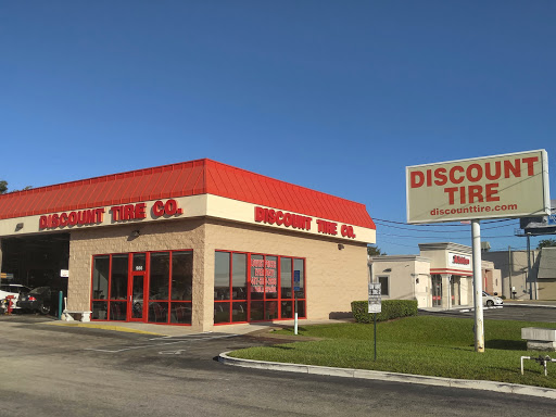 Discount Tire Store - Orlando, FL, 986 N Semoran Blvd, Orlando, FL 32807, USA, 