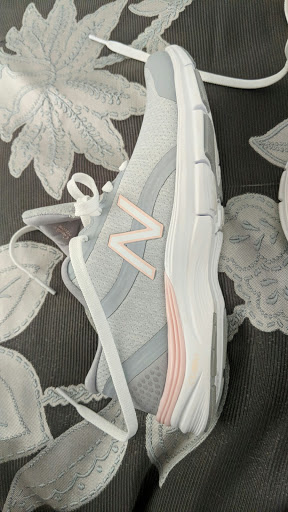 Shoe Store «DSW Designer Shoe Warehouse», reviews and photos, 7896 Dublin Blvd, Dublin, CA 94568, USA