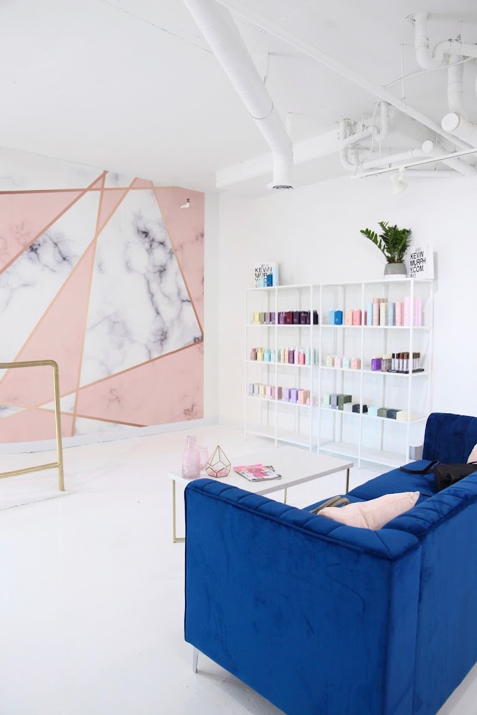 Salon 650 92101