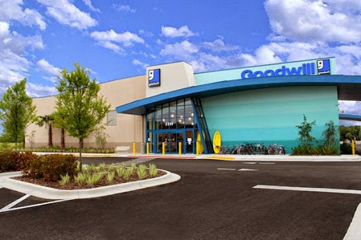 Thrift Store «Goodwill Wesley Chapel Superstore», reviews and photos, 2390 Willow Oak Dr, Wesley Chapel, FL 33544, USA