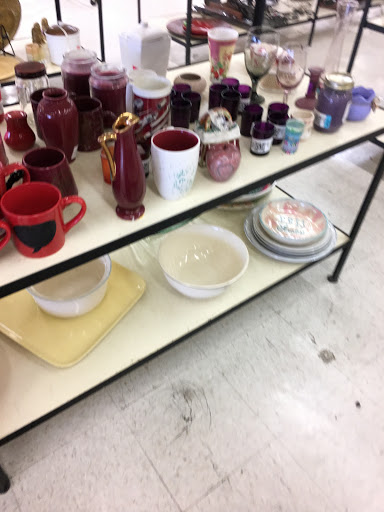 Thrift Store «Thrift Town», reviews and photos, 5700 Manchaca Rd #240, Austin, TX 78745, USA