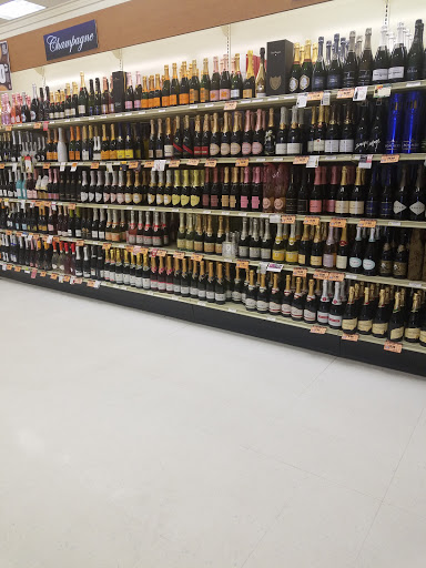 State Liquor Store «NH Liquor & Wine Outlet», reviews and photos, 32 Plaistow Rd, Plaistow, NH 03865, USA