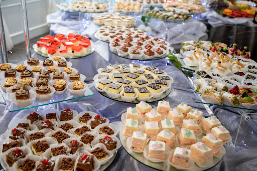 Caterer «Lone Tree Manor Banquet Hall & Catering», reviews and photos, 7730 N Milwaukee Ave, Niles, IL 60714, USA