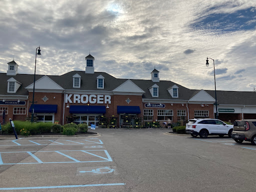Grocery Store «Kroger», reviews and photos, 5161 Hampsted Village Center Way, New Albany, OH 43054, USA
