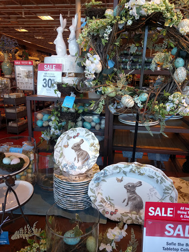 Shopping Mall «Lake Success Shopping Center», reviews and photos, 1526 Union Tpke, New Hyde Park, NY 11040, USA