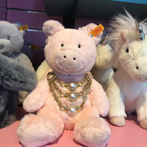 Jewelry Store «Joint Venture Estate Jewelers», reviews and photos, 185 King St, Charleston, SC 29401, USA