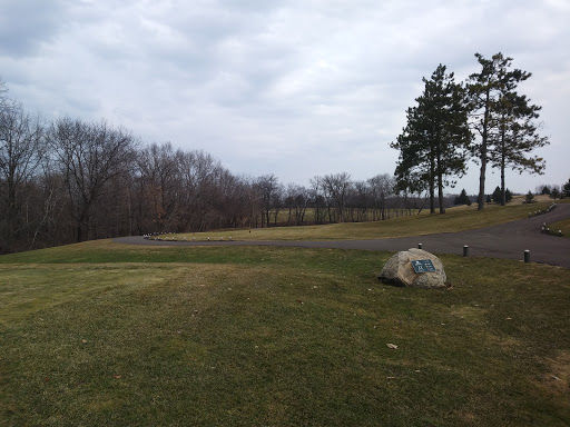 Golf Course «Bluff Creek Golf Course», reviews and photos, 1025 Creekwood Dr, Chaska, MN 55318, USA