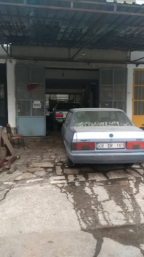 Ergün Usta Ladada Tamir