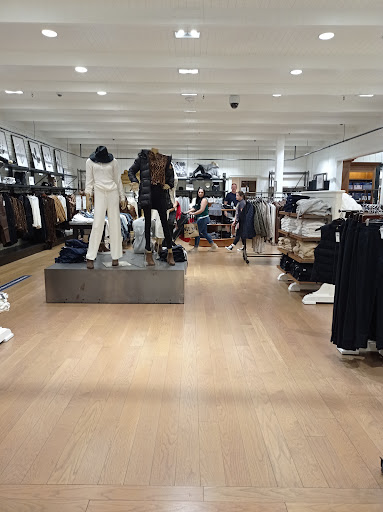 Clothing Store «Polo Ralph Lauren Factory Store», reviews and photos, 8200 Vineland Ave #500, Orlando, FL 32821, USA