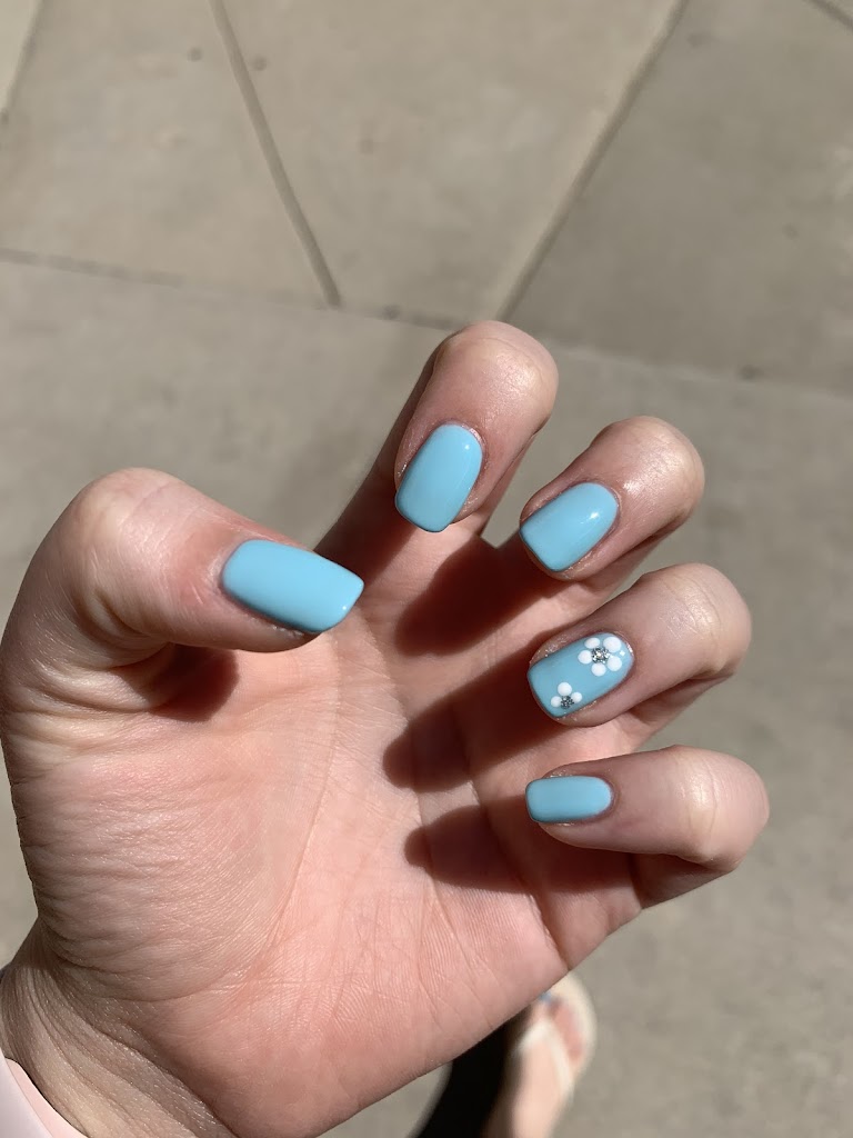 Jenny's Nails 60047