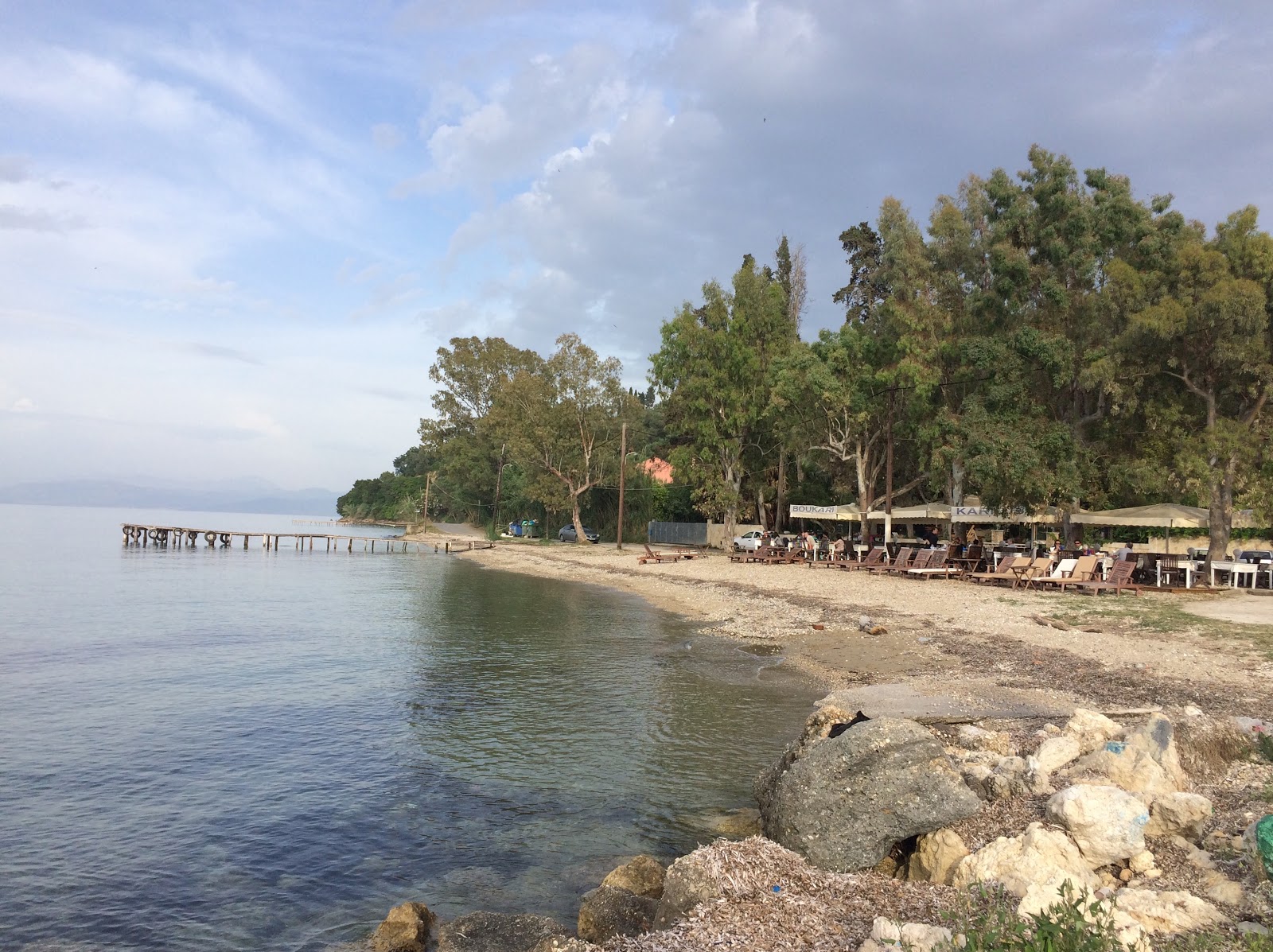 Photo de Paralia Mpoukari avec plage sans baie