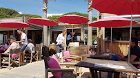 Atmosphère du Restaurant méditerranéen Plage La Rascasse à Sainte-Maxime - n°17
