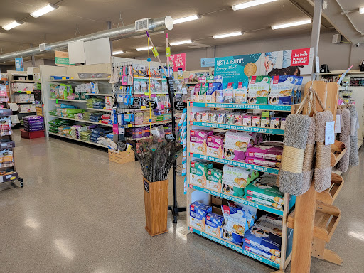 Pet Supply Store «Salem Pet Supply», reviews and photos, 3185 Market St NE, Salem, OR 97301, USA