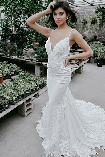 Bridal Shop «Blue House Bridal», reviews and photos, 31 S Rangeline Rd, Carmel, IN 46032, USA