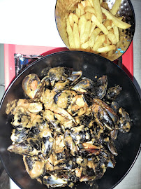 Plats et boissons du Restaurant de fruits de mer La Minute Moule Cannes Marina à Mandelieu-la-Napoule - n°9