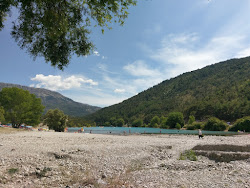 Foto von Plage Sirocco von Klippen umgeben