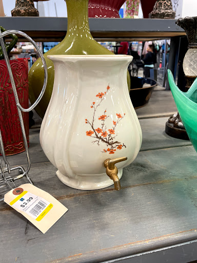 Thrift Store «2nd Ave Value Stores», reviews and photos, 163 Franklin Mills Blvd, Philadelphia, PA 19154, USA