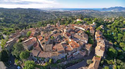 L' Agence de Mougins, Mme Bénédicte TIRARD à Mougins