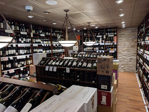 Wine Store «Dominion Wine and Beer», reviews and photos, 107 Rowell Ct, Falls Church, VA 22046, USA