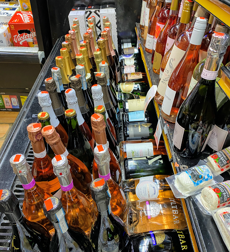 Gourmet Grocery Store «Garden Gourmet Market», reviews and photos, 1130 N Ashland Ave, Chicago, IL 60622, USA