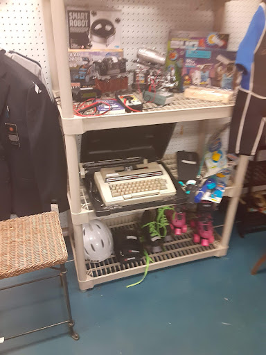 Flea Market «Emporium 31», reviews and photos, 11 Declaration Dr, Greenwood, IN 46143, USA