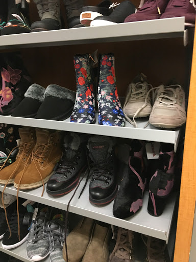 Department Store «T.J. Maxx», reviews and photos, 3445 Princeton Rd, Hamilton, OH 45011, USA