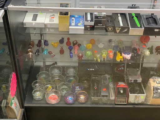 Tobacco Shop «Amsterdam Smoke Shop», reviews and photos, 510 W Court St, Seguin, TX 78155, USA