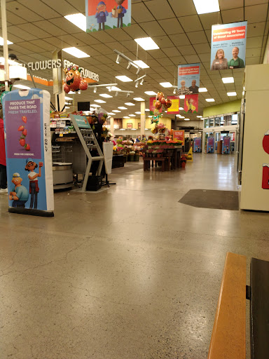 Grocery Store «Fred Meyer», reviews and photos, 2200 E Baseline St, Cornelius, OR 97113, USA