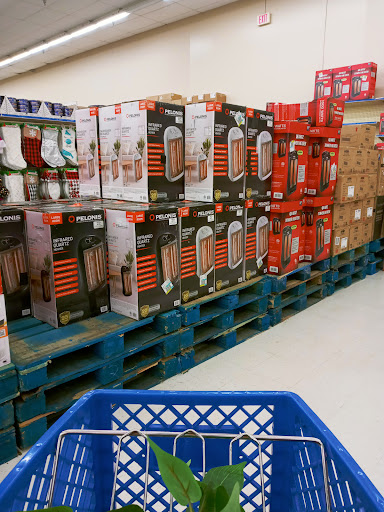 Discount Store «Roses», reviews and photos, 7706 Marlboro Pike, Forestville, MD 20747, USA