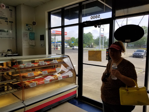 Donut Shop «G & S Donuts», reviews and photos, 5800 Woodmere Blvd, Montgomery, AL 36117, USA