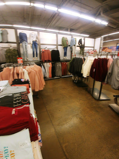 Clothing Store «Old Navy», reviews and photos, 2828 E 3rd St, Bloomington, IN 47401, USA