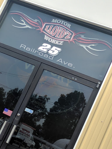 LLOYDZ Motor Workz, 25 Railroad Ave, Pine Bush, NY 12566, USA, 
