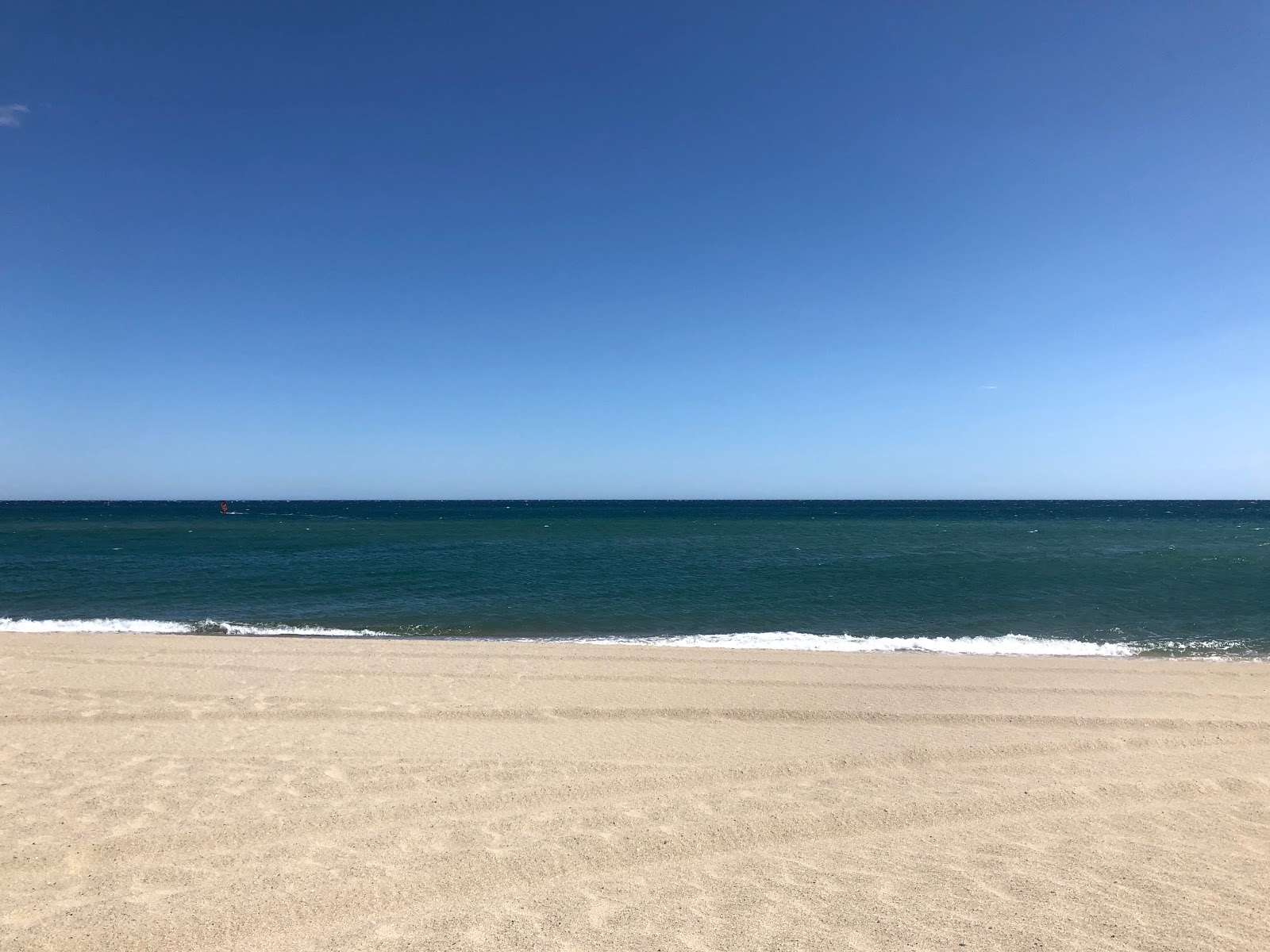 Foto von Aqualand beach II mit feiner beiger sand Oberfläche