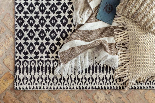 Furniture Store «Designer Marketplace Minneapolis», reviews and photos, 160 Glenwood Ave, Minneapolis, MN 55405, USA