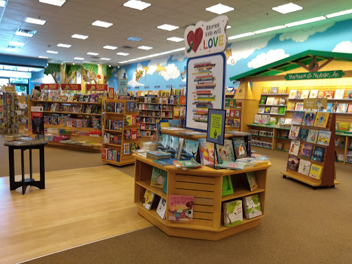 Book Store «Barnes & Noble», reviews and photos, 1163 Valley River Dr, Eugene, OR 97401, USA