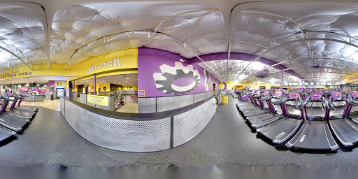 Gym «Planet Fitness - Dallas (Westmoreland), TX», reviews and photos, 3200 Falls Dr, Dallas, TX 75211, USA