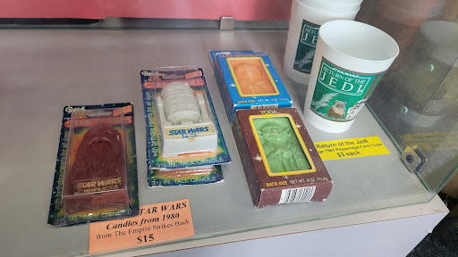 Collectibles Store «Alien Entertainment Store», reviews and photos, 702 S Main St, Lombard, IL 60148, USA