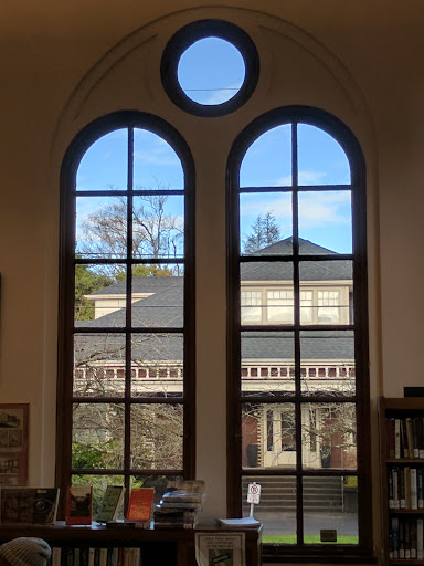 Used Book Store «Title Wave Used Bookstore», reviews and photos, 216 NE Knott St, Portland, OR 97212, USA