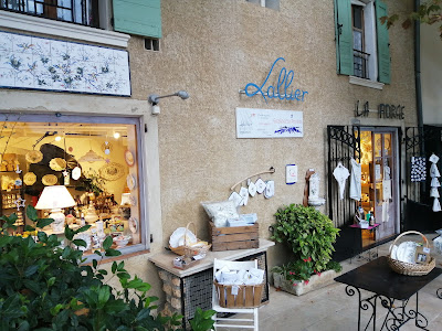 Lallier-Moustiers faïence et produits locaux Excellence en Provence à Moustiers-Sainte-Marie