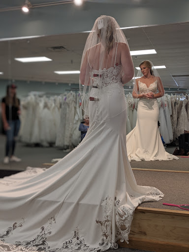 Bridal Shop «USA Bridal», reviews and photos, 1850 S Hurstbourne Pkwy #150, Louisville, KY 40220, USA