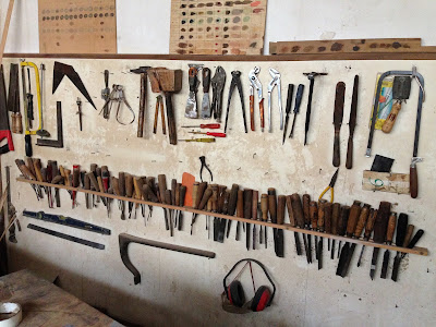 Hugues de WILLECOT - Restauration de Mobilier d'Art - Brocante à Le Mans