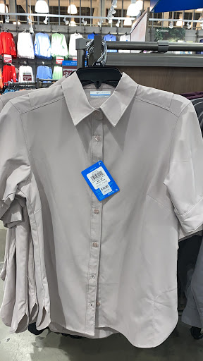 Sportswear Store «Columbia Sportswear Outlet at The Outlet Shoppes at Gettysburg», reviews and photos, 1863 Gettysburg Village Dr, Gettysburg, PA 17325, USA