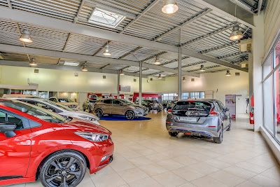 Nissan Avenir Maurepas Pariwest à Maurepas