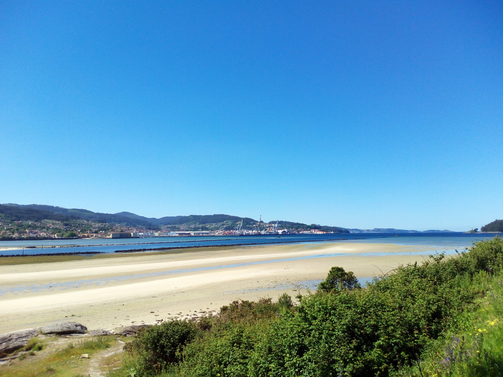 Praia de Lourido'in fotoğrafı kısmen temiz temizlik seviyesi ile