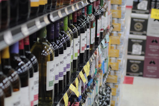 Liquor Store «Armanetti Wine and Liquor», reviews and photos, 4001 W Algonquin Rd, Rolling Meadows, IL 60008, USA